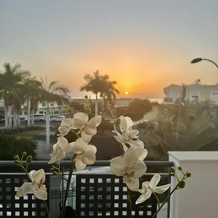 Tenerife Holidays * 아데제
